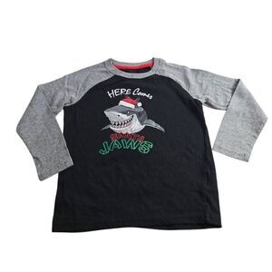 Seven Oaks Here Comes Santa Jaws shirt 5t